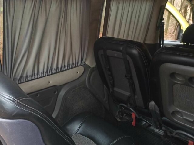 Желтый Фиат Добло, объемом двигателя 1.9 л и пробегом 363 тыс. км за 3400 $, фото 9 на Automoto.ua