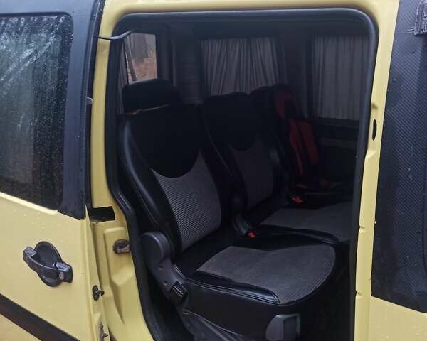 Желтый Фиат Добло, объемом двигателя 1.91 л и пробегом 363 тыс. км за 3400 $, фото 7 на Automoto.ua