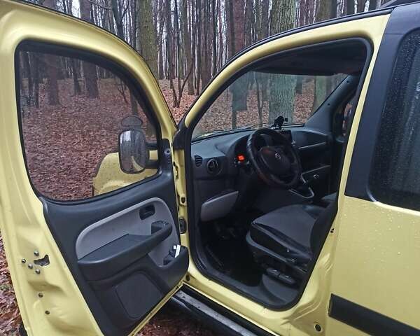 Желтый Фиат Добло, объемом двигателя 1.91 л и пробегом 363 тыс. км за 3400 $, фото 12 на Automoto.ua