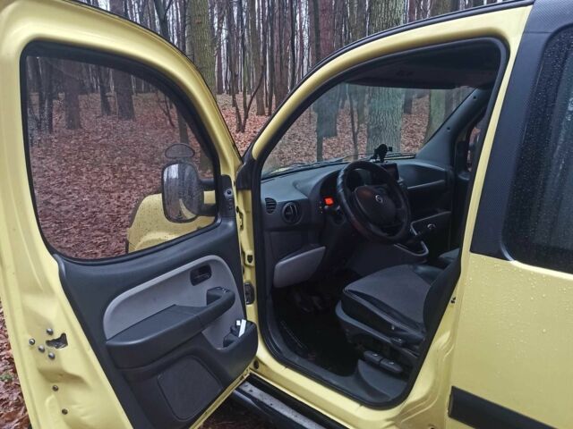 Желтый Фиат Добло, объемом двигателя 1.9 л и пробегом 363 тыс. км за 3400 $, фото 13 на Automoto.ua