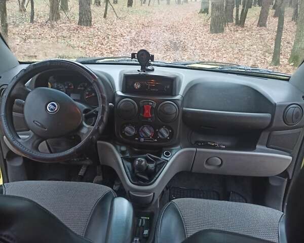 Желтый Фиат Добло, объемом двигателя 1.91 л и пробегом 363 тыс. км за 3400 $, фото 3 на Automoto.ua