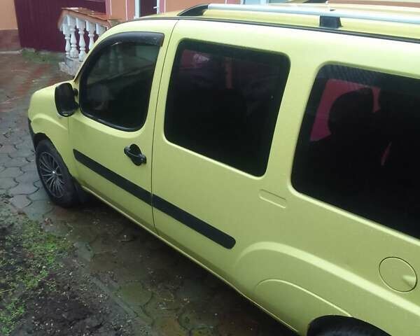 Желтый Фиат Добло, объемом двигателя 1.91 л и пробегом 400 тыс. км за 4200 $, фото 2 на Automoto.ua