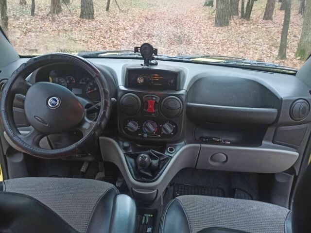 Желтый Фиат Добло, объемом двигателя 1.9 л и пробегом 363 тыс. км за 3400 $, фото 3 на Automoto.ua