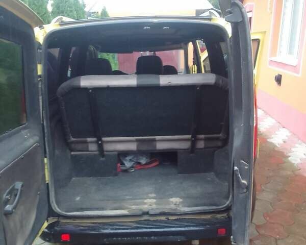 Желтый Фиат Добло, объемом двигателя 1.91 л и пробегом 400 тыс. км за 4200 $, фото 6 на Automoto.ua