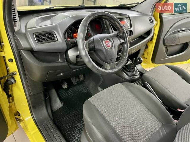 Жовтий Фіат Добло, об'ємом двигуна 1.25 л та пробігом 301 тис. км за 5099 $, фото 19 на Automoto.ua