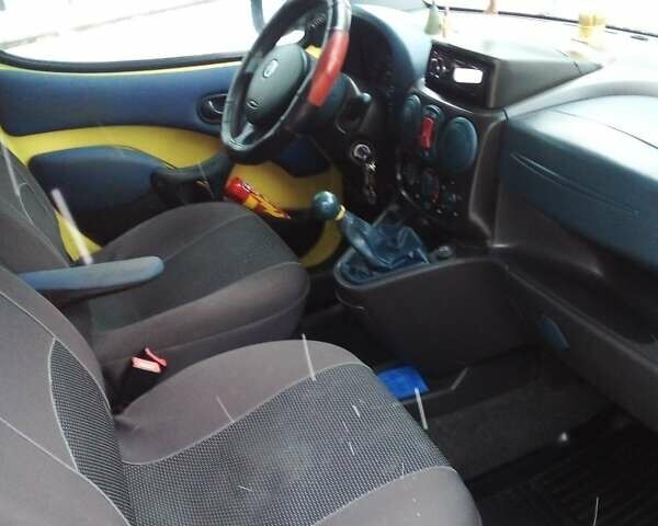 Жовтий Фіат Добло, об'ємом двигуна 1.9 л та пробігом 240 тис. км за 3800 $, фото 3 на Automoto.ua