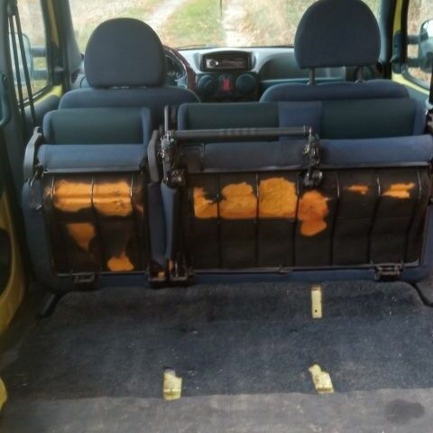 Желтый Фиат Добло, объемом двигателя 0 л и пробегом 215 тыс. км за 3700 $, фото 5 на Automoto.ua