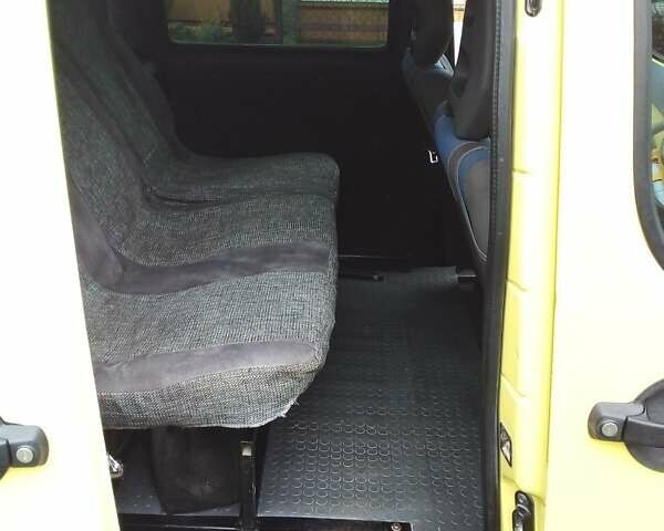 Жовтий Фіат Добло, об'ємом двигуна 1.9 л та пробігом 240 тис. км за 3800 $, фото 11 на Automoto.ua