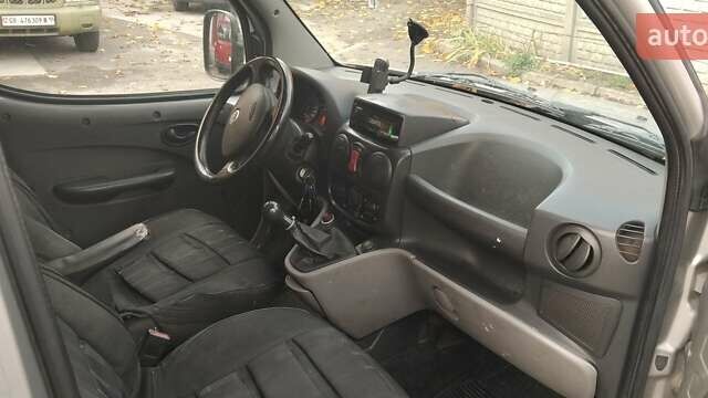 Серый Фиат Добло, объемом двигателя 1.2 л и пробегом 390 тыс. км за 3999 $, фото 8 на Automoto.ua