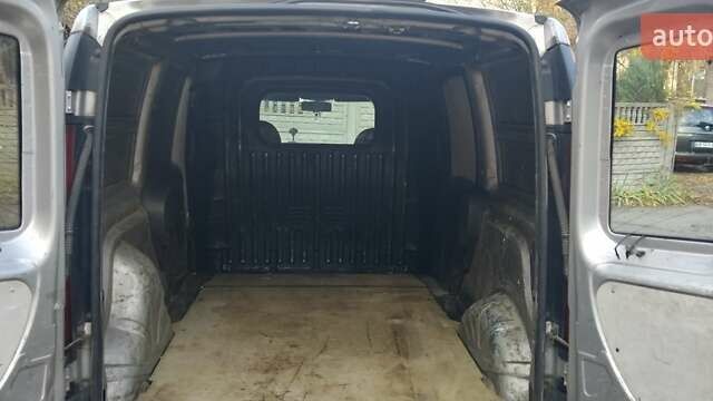 Серый Фиат Добло, объемом двигателя 1.2 л и пробегом 390 тыс. км за 3999 $, фото 5 на Automoto.ua