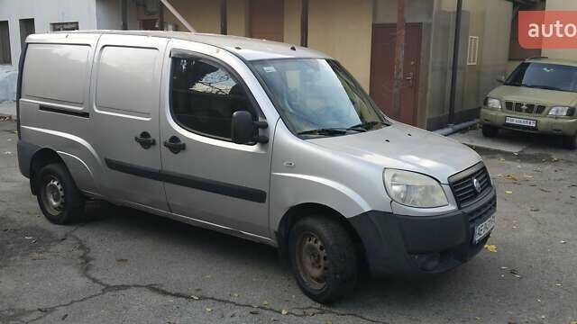 Серый Фиат Добло, объемом двигателя 1.2 л и пробегом 390 тыс. км за 3999 $, фото 2 на Automoto.ua