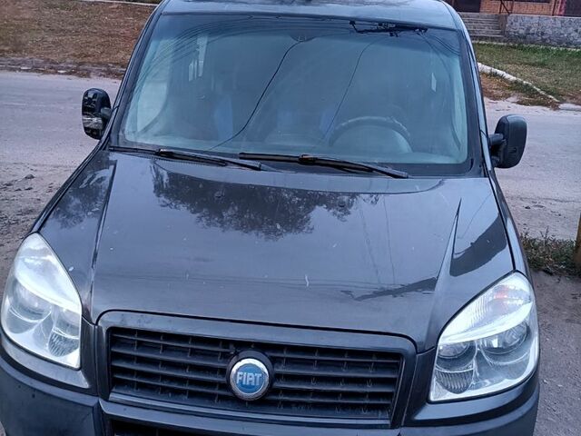 Серый Фиат Добло, объемом двигателя 1.2 л и пробегом 0 тыс. км за 3900 $, фото 1 на Automoto.ua