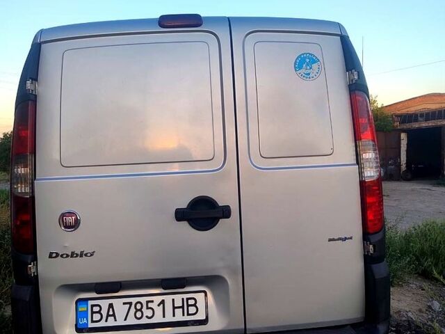Серый Фиат Добло, объемом двигателя 1.9 л и пробегом 399 тыс. км за 6500 $, фото 8 на Automoto.ua
