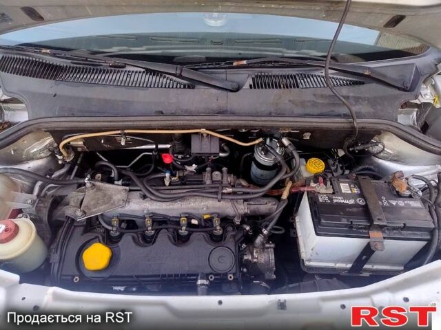 Серый Фиат Добло, объемом двигателя 1.9 л и пробегом 399 тыс. км за 6500 $, фото 11 на Automoto.ua