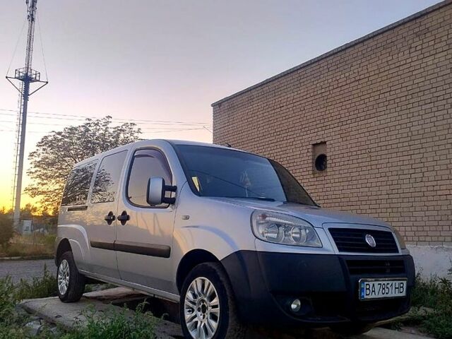 Серый Фиат Добло, объемом двигателя 1.9 л и пробегом 399 тыс. км за 6500 $, фото 3 на Automoto.ua