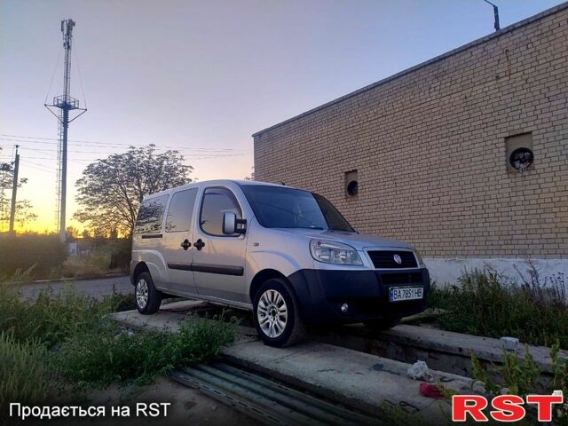 Серый Фиат Добло, объемом двигателя 1.9 л и пробегом 399 тыс. км за 6500 $, фото 4 на Automoto.ua