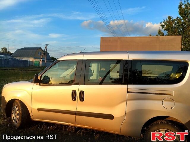 Серый Фиат Добло, объемом двигателя 1.6 л и пробегом 112 тыс. км за 7800 $, фото 4 на Automoto.ua