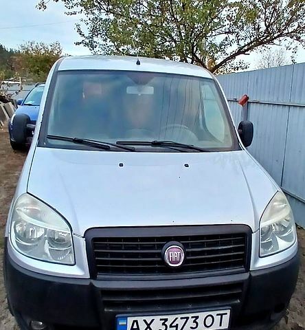 Серый Фиат Добло, объемом двигателя 1.4 л и пробегом 208 тыс. км за 5500 $, фото 1 на Automoto.ua