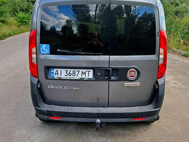 Серый Фиат Добло, объемом двигателя 1.4 л и пробегом 142 тыс. км за 9500 $, фото 3 на Automoto.ua