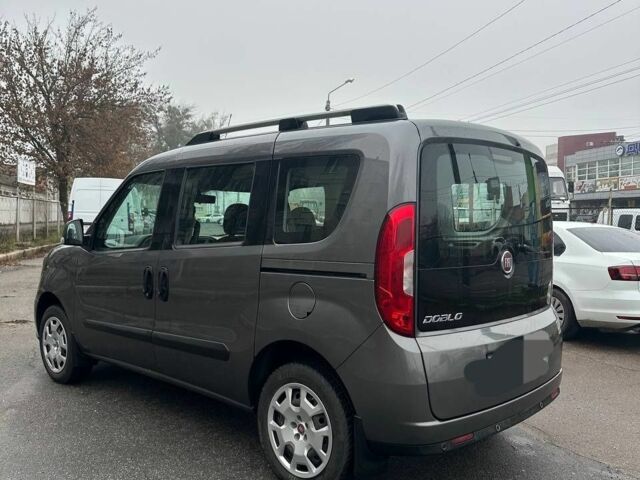 Серый Фиат Добло, объемом двигателя 1.4 л и пробегом 80 тыс. км за 16500 $, фото 5 на Automoto.ua