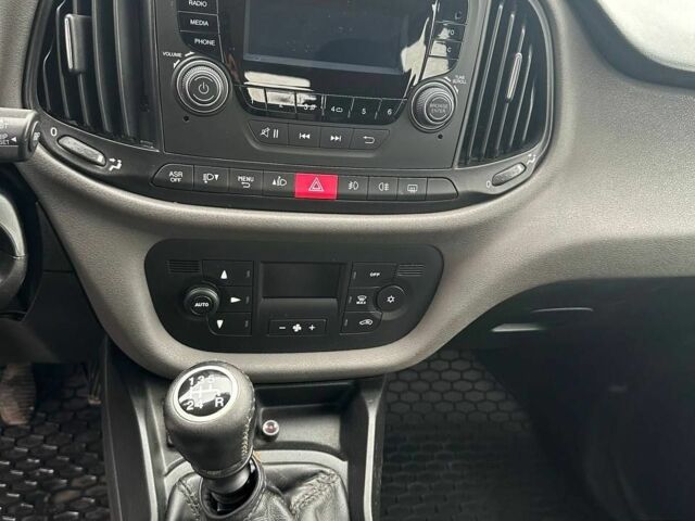 Серый Фиат Добло, объемом двигателя 1.4 л и пробегом 80 тыс. км за 16500 $, фото 4 на Automoto.ua