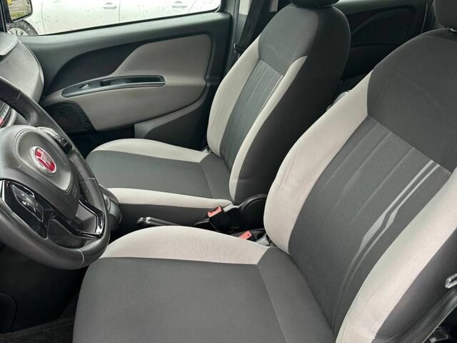 Серый Фиат Добло, объемом двигателя 1.4 л и пробегом 80 тыс. км за 16500 $, фото 1 на Automoto.ua