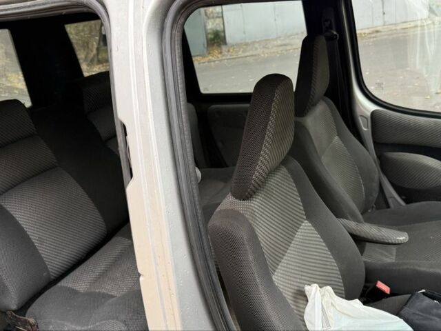 Фиат Добло 2003 в Днепре (Днепропетровске) на Automoto.ua Серый Фиат Добло, объемом двигателя 1.9 л и пробегом 220 тыс. км за 2950 $, фото 5 на Automoto.ua