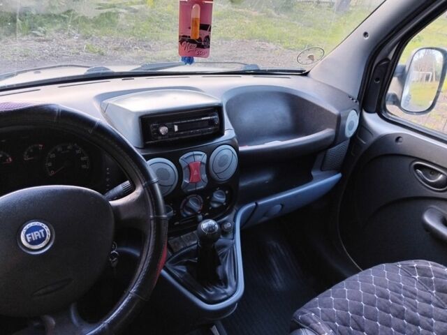 Серый Фиат Добло, объемом двигателя 0 л и пробегом 325 тыс. км за 3500 $, фото 4 на Automoto.ua