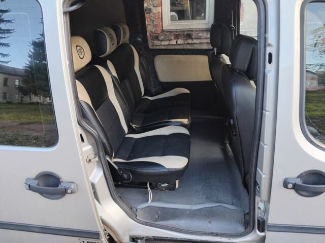 Серый Фиат Добло, объемом двигателя 0 л и пробегом 325 тыс. км за 3500 $, фото 6 на Automoto.ua