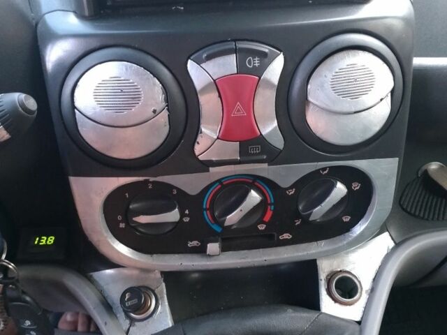 Серый Фиат Добло, объемом двигателя 0 л и пробегом 350 тыс. км за 3800 $, фото 6 на Automoto.ua