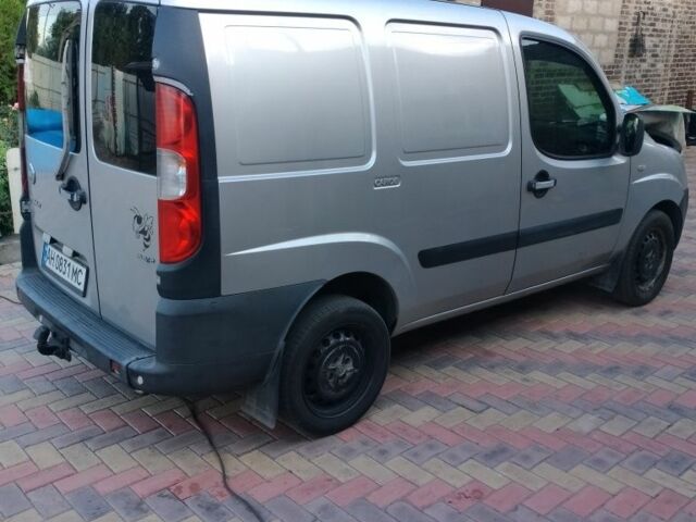 Серый Фиат Добло, объемом двигателя 0 л и пробегом 350 тыс. км за 3800 $, фото 1 на Automoto.ua