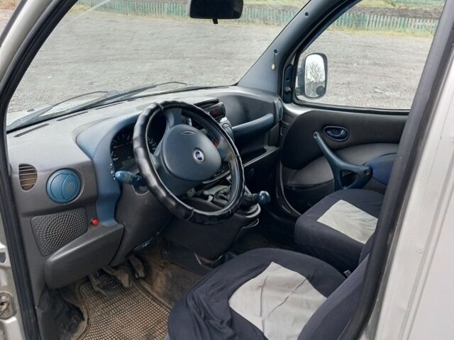 Серый Фиат Добло, объемом двигателя 1.9 л и пробегом 238 тыс. км за 2200 $, фото 3 на Automoto.ua