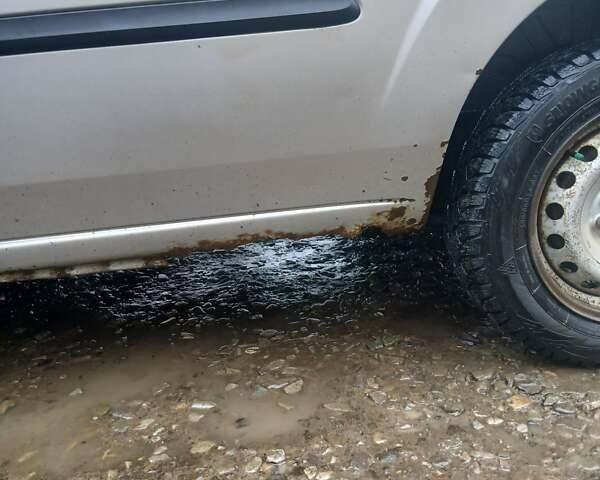 Серый Фиат Добло, объемом двигателя 1.9 л и пробегом 300 тыс. км за 2750 $, фото 2 на Automoto.ua