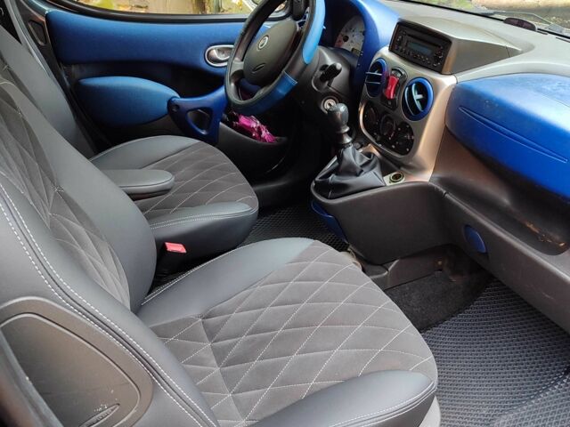 Сірий Фіат Добло, об'ємом двигуна 1.6 л та пробігом 288 тис. км за 4000 $, фото 13 на Automoto.ua