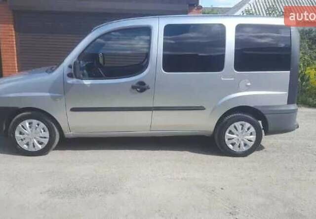 Серый Фиат Добло, объемом двигателя 1.9 л и пробегом 276 тыс. км за 3000 $, фото 12 на Automoto.ua