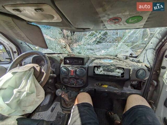 Серый Фиат Добло, объемом двигателя 1.91 л и пробегом 200 тыс. км за 1200 $, фото 10 на Automoto.ua