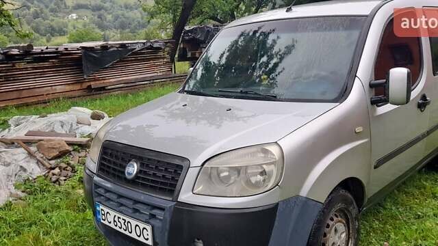 Серый Фиат Добло, объемом двигателя 1.2 л и пробегом 260 тыс. км за 3100 $, фото 5 на Automoto.ua