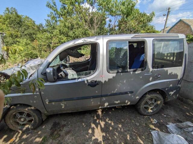 Серый Фиат Добло, объемом двигателя 1.9 л и пробегом 200 тыс. км за 1200 $, фото 3 на Automoto.ua