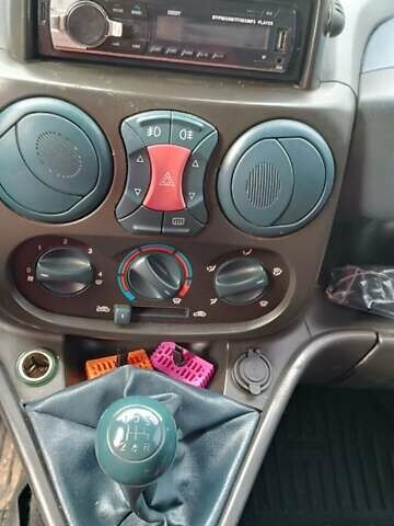 Серый Фиат Добло, объемом двигателя 1.91 л и пробегом 256 тыс. км за 2700 $, фото 1 на Automoto.ua