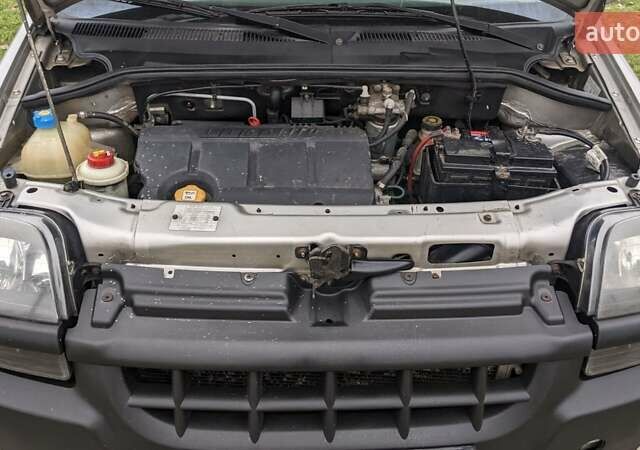 Серый Фиат Добло, объемом двигателя 1.9 л и пробегом 228 тыс. км за 3600 $, фото 12 на Automoto.ua