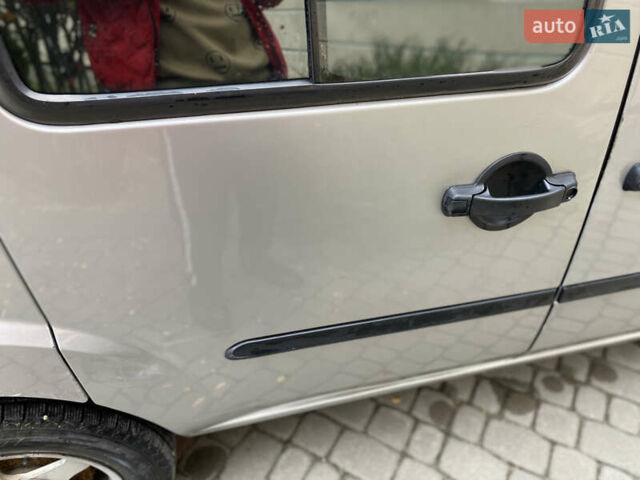 Серый Фиат Добло, объемом двигателя 1.6 л и пробегом 205 тыс. км за 3350 $, фото 68 на Automoto.ua