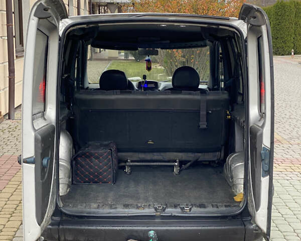 Серый Фиат Добло, объемом двигателя 1.6 л и пробегом 205 тыс. км за 3350 $, фото 47 на Automoto.ua