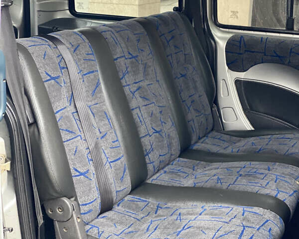 Серый Фиат Добло, объемом двигателя 1.6 л и пробегом 205 тыс. км за 3350 $, фото 44 на Automoto.ua