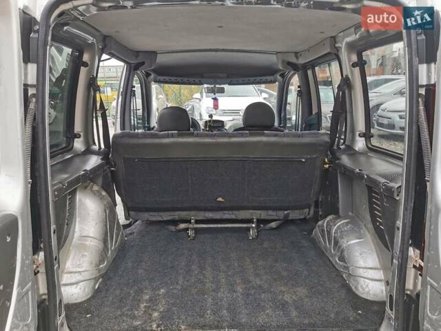 Сірий Фіат Добло, об'ємом двигуна 1.6 л та пробігом 205 тис. км за 3300 $, фото 21 на Automoto.ua