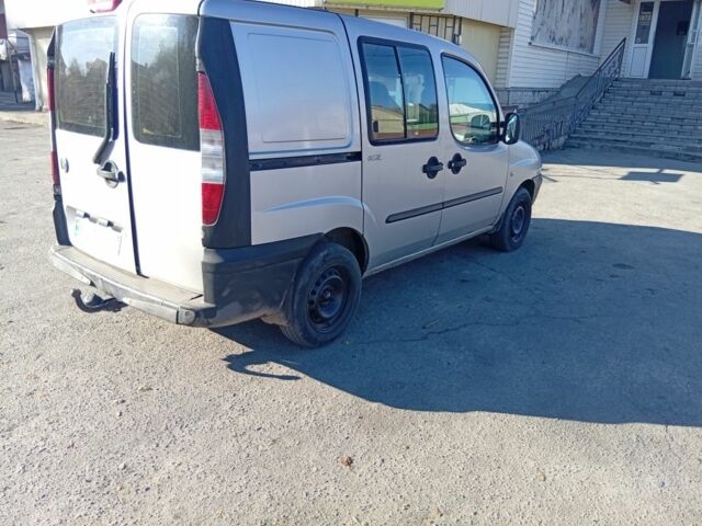 Серый Фиат Добло, объемом двигателя 1.9 л и пробегом 300 тыс. км за 3000 $, фото 2 на Automoto.ua