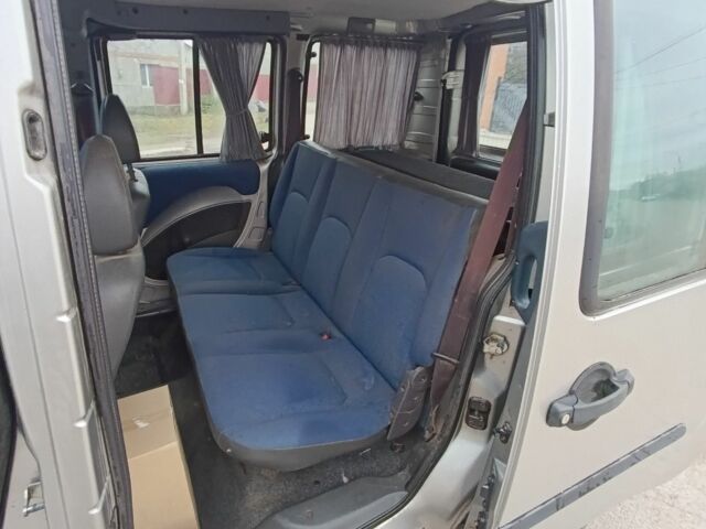 Серый Фиат Добло, объемом двигателя 1.9 л и пробегом 260 тыс. км за 3300 $, фото 5 на Automoto.ua