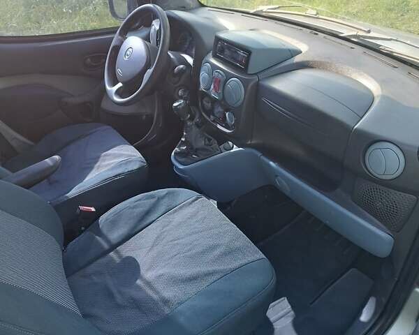 Сірий Фіат Добло, об'ємом двигуна 1.6 л та пробігом 345 тис. км за 5200 $, фото 15 на Automoto.ua