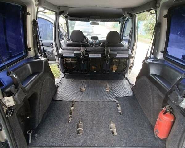 Сірий Фіат Добло, об'ємом двигуна 1.6 л та пробігом 345 тис. км за 5200 $, фото 9 на Automoto.ua