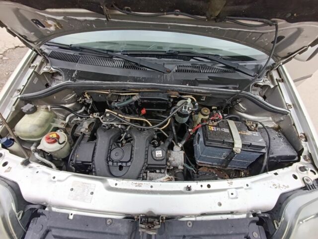 Серый Фиат Добло, объемом двигателя 1.9 л и пробегом 260 тыс. км за 3300 $, фото 6 на Automoto.ua