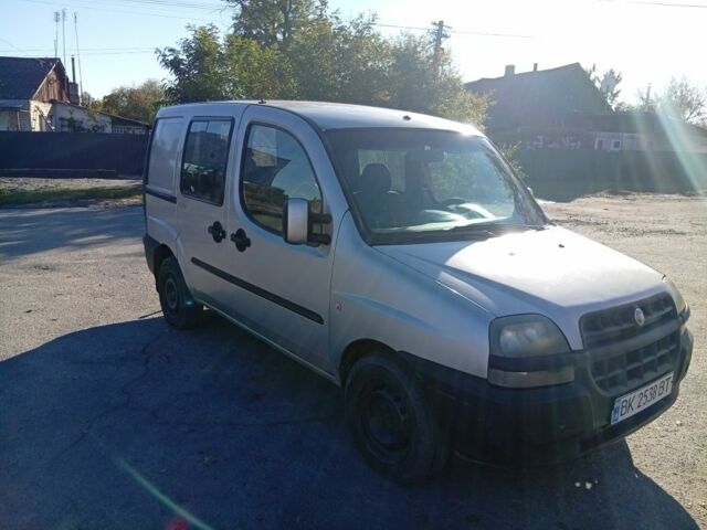 Серый Фиат Добло, объемом двигателя 1.9 л и пробегом 300 тыс. км за 3000 $, фото 1 на Automoto.ua